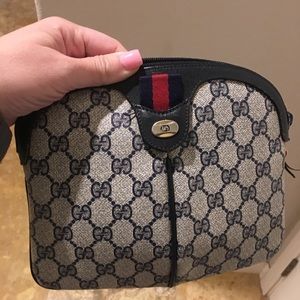 Gucci supreme crossbody purse